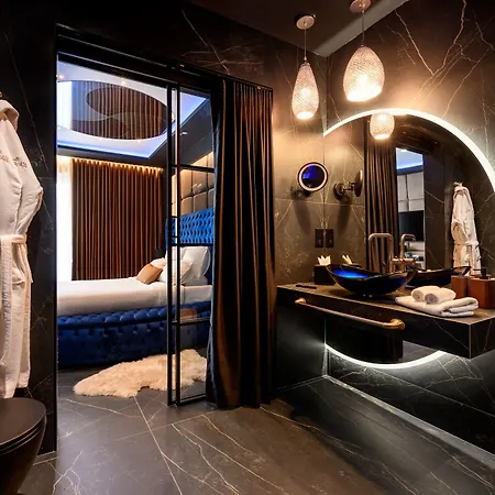 Damare & Hotel *