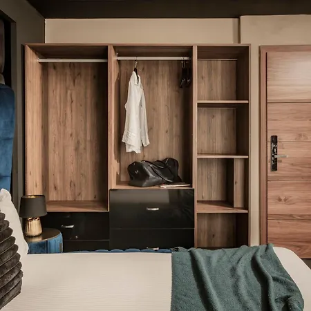 Damare & * St. Paul's Bay